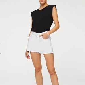 7 For All Mankind NWOT Monroe Cut Off Short